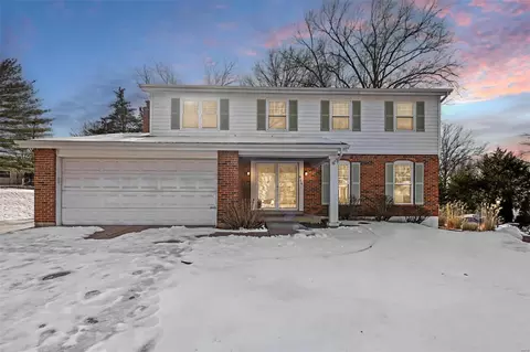 916 Kammerly Ter, Manchester, MO 63021