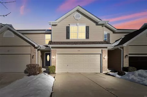 1353 New Charter Ln, O'fallon, MO 63366