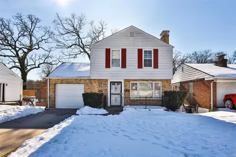 6918 Willow Wood Dr, Saint Louis, MO 63121