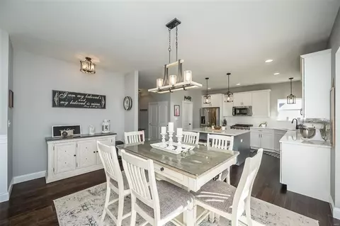 Dining - 5205 Eagle Wing Ct, Eureka, MO 63025 photo 4 of 6