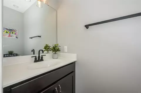 Entry Way - 5205 Eagle Wing Ct, Eureka, MO 63025 photo 6 of 9