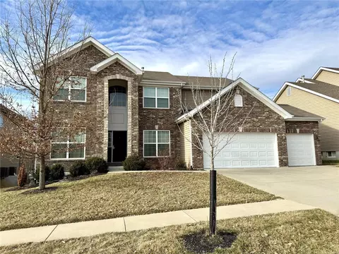 102 Klamberg Ln, Ellisville, MO 63021