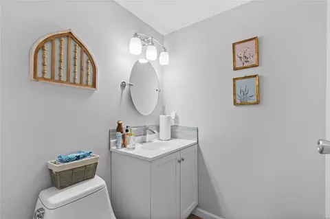 Bath - 1379 Hampton Rd #D, Saint Charles, MO 63303 photo 1 of 4