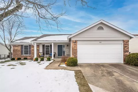 165 Rockaway Dr, O'fallon, MO 63368 photo 2