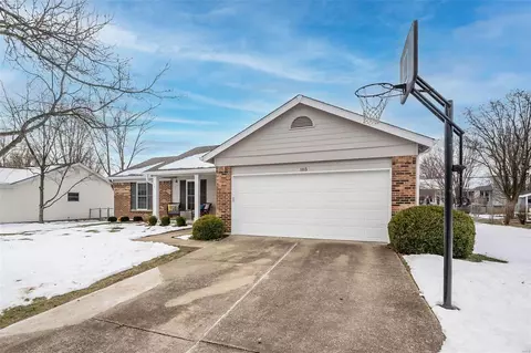 165 Rockaway Dr, O'fallon, MO 63368 photo 3
