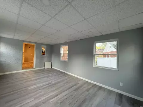 Living - 7066 Deerpath, Saint Louis, MO 63123 photo 2 of 2