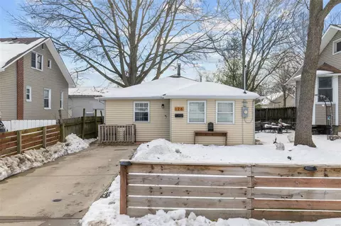126 E Arlee Ave, Saint Louis, MO 63125
