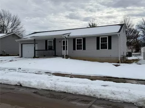1314 Shallow Lake Dr, O'fallon, MO 63366