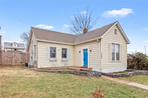 6568 Southwest Ave, Saint Louis, MO 63139