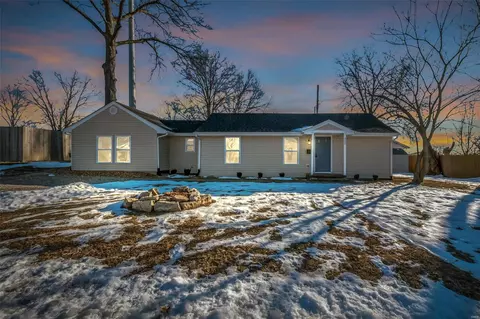 322 School St, O'fallon, MO 63366
