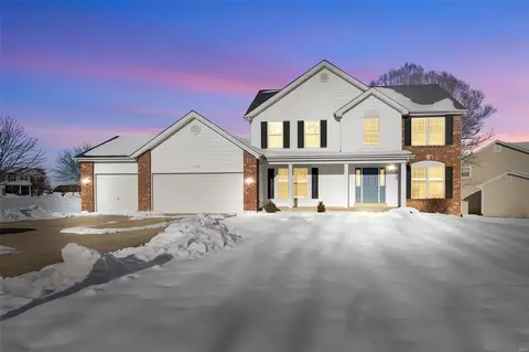257 Hickory Wood Dr, Lake Saint Louis, MO 63367