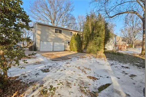 Exterior - 1262 Cottagemill Dr, Manchester, MO 63021 photo 4 of 11