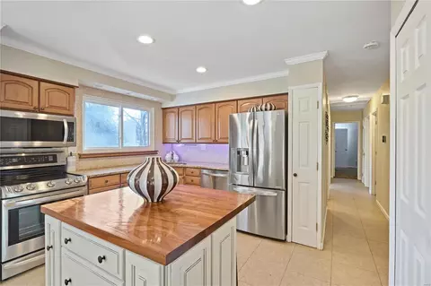 Kitchen - 1262 Cottagemill Dr, Manchester, MO 63021 photo 2 of 4