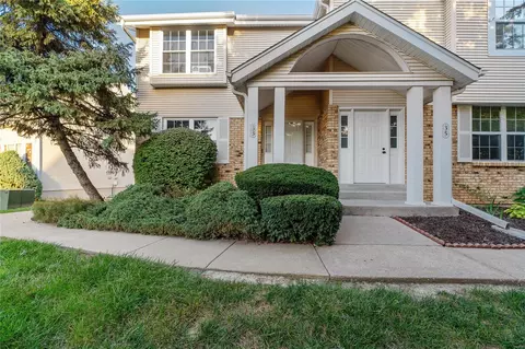 33 Trailside Ct #1, Saint Charles, MO 63303