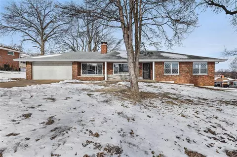 9113 Glen Garden Dr, Saint Louis, MO 63136