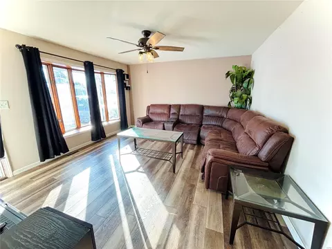 Living - 433 Fanning Ave, O'fallon, MO 63366 photo 1 of 2