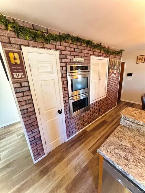 Kitchen - 433 Fanning Ave, O'fallon, MO 63366 photo 2 of 2