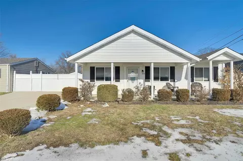 313 Weber Dr, Eureka, MO 63025