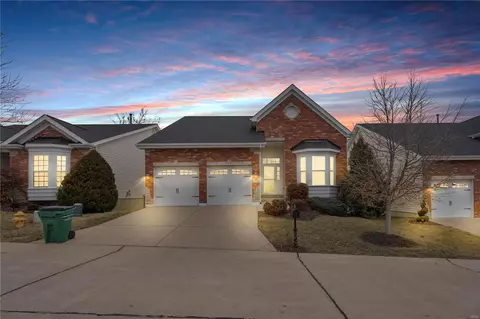 12525 New Woodland Ct, Saint Louis, MO 63146