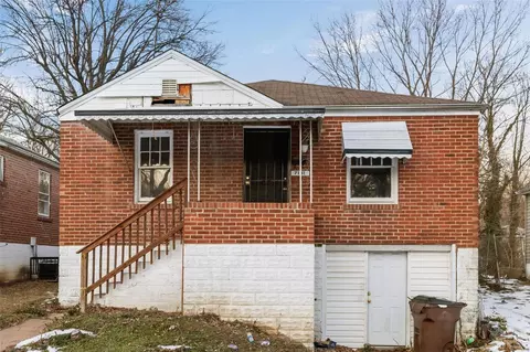 7131 Garesche Ave, Saint Louis, MO 63136
