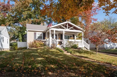 417 W Madison Ave, Kirkwood, MO 63122