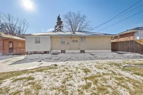 9427 Dorisann Ct, Affton, MO 63123 photo 19