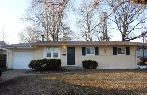 10213 Durness Dr, Saint Louis, MO 63137