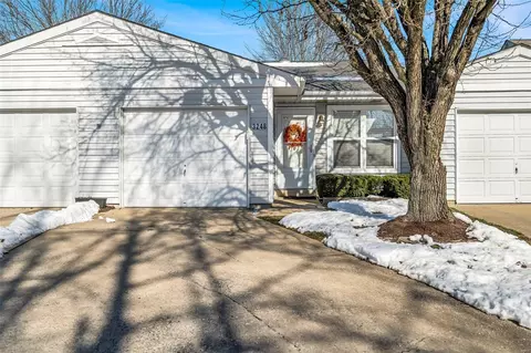 3248 Meadow Trail Dr #75, Saint Peters, MO 63376