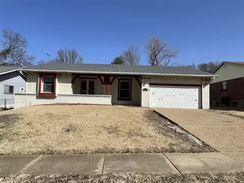 4223 Miletus Dr, Florissant, MO 63033