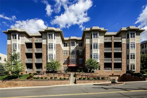 500 N And South Rd #303, Saint Louis, MO 63130