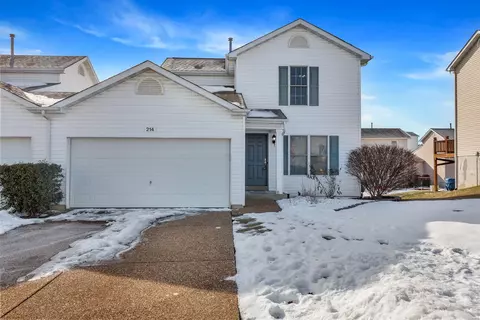 214 New Richmond Dr, Wentzville, MO 63385