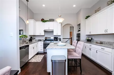 Kitchen - 699 Bluffs View Ct, Eureka, MO 63025 photo 1 of 3
