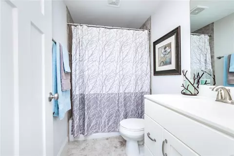 Bath - 699 Bluffs View Ct, Eureka, MO 63025 photo 4 of 4