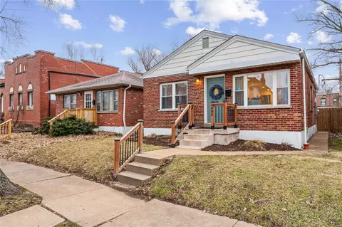 4005 Oleatha Ave, Saint Louis, MO 63116 photo 2