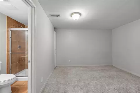 Bedroom - 879 Portsdown Rd, Ballwin, MO 63011 photo 6 of 8