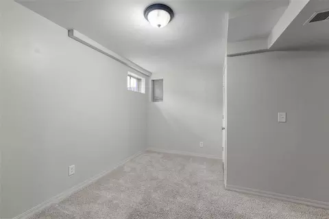 Bedroom - 879 Portsdown Rd, Ballwin, MO 63011 photo 5 of 8