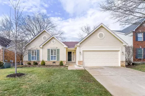 4447 Forder Oaks Dr, Saint Louis, MO 63129