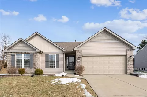 1136 Crystal Creek Pkwy, Wentzville, MO 63385