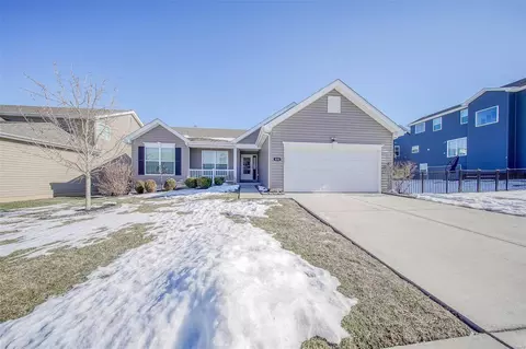 804 Hazy Hills Dr, Lake Saint Louis, MO 63367