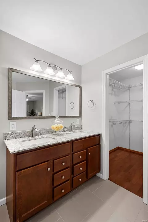 Bath - 1342 Bridge Creek Trl, Ellisville, MO 63021 photo 2 of 4
