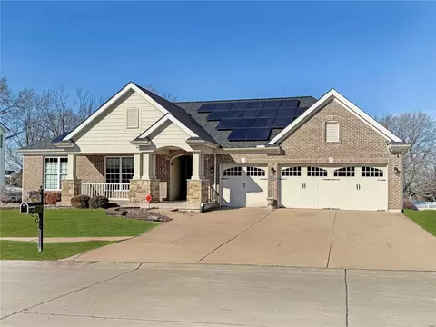 11809 Craig Manor Dr, Saint Louis, MO 63146