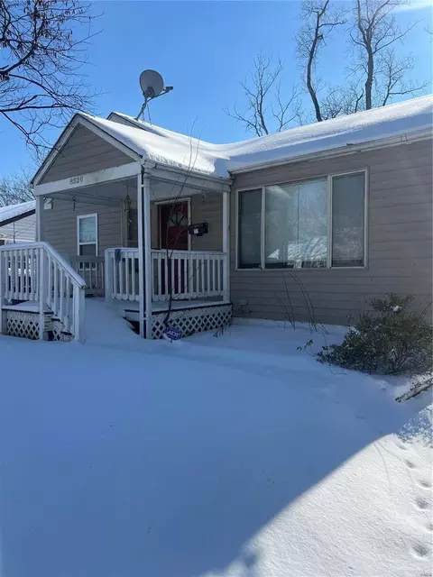 8520 Kathlyn Dr, Saint Louis, MO 63134