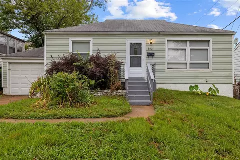 5521 Sunbury Ave, Country Club Hills, MO 63136