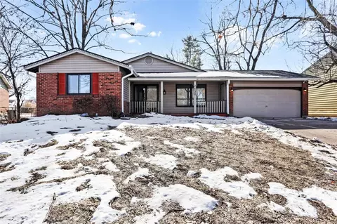2630 Woodsage Dr, Florissant, MO 63033