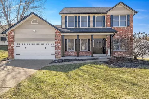 127 Bright Gem Dr, Saint Charles, MO 63304