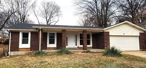 11931 Roseview Ln, Saint Louis, MO 63138