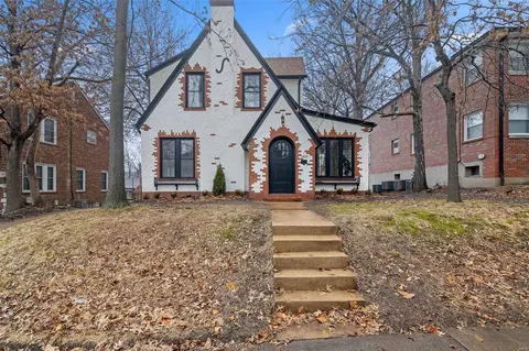 7605 Delmar Blvd, Saint Louis, MO 63130