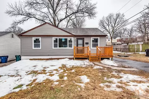 16 Elbring Dr, Saint Louis, MO 63135