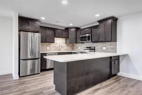 950 E Rue De La Banque #308, Creve Coeur, MO 63141
