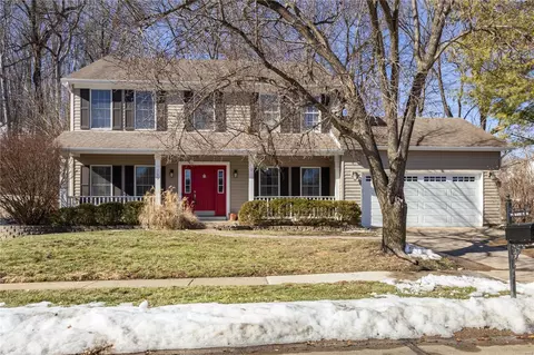 795 Mcbride Pointe Dr, Wildwood, MO 63011
